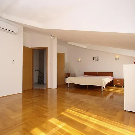 Apartman Dominik Trogir Exterior photo